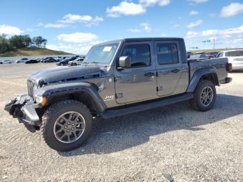  Salvage Jeep Gladiator