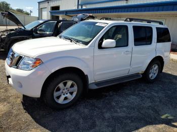  Salvage Nissan Pathfinder