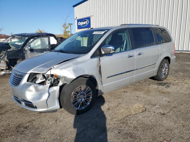  Salvage Chrysler Minivan