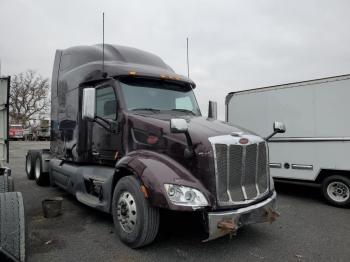  Salvage Peterbilt 579