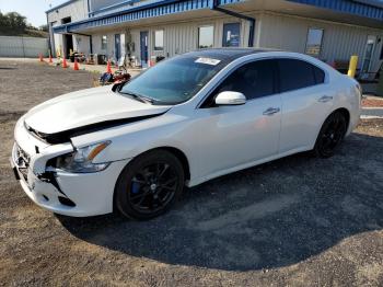  Salvage Nissan Maxima