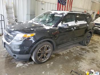  Salvage Ford Explorer