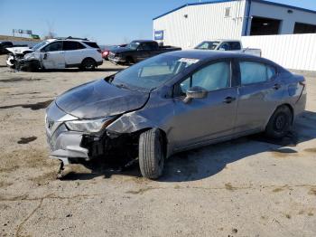  Salvage Nissan Versa