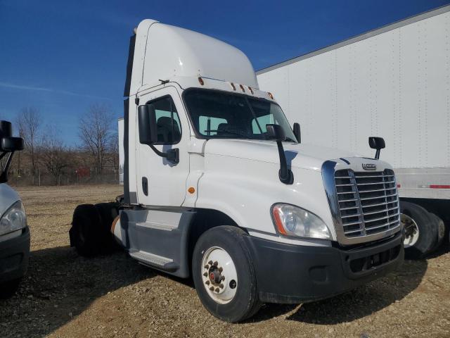  Salvage Freightliner Cascadia 1