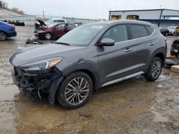  Salvage Hyundai TUCSON