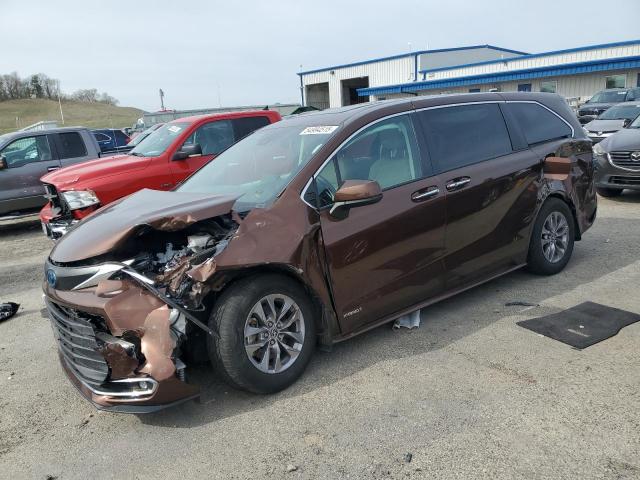  Salvage Toyota Sienna