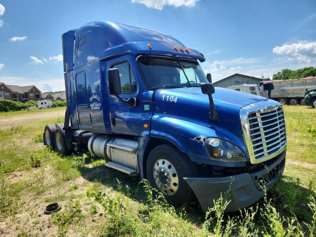  Salvage Freightliner Cascadia 1