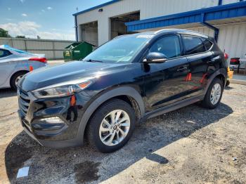  Salvage Hyundai TUCSON