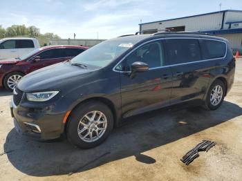  Salvage Chrysler Pacifica