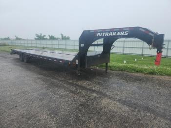  Salvage Pj Trailer
