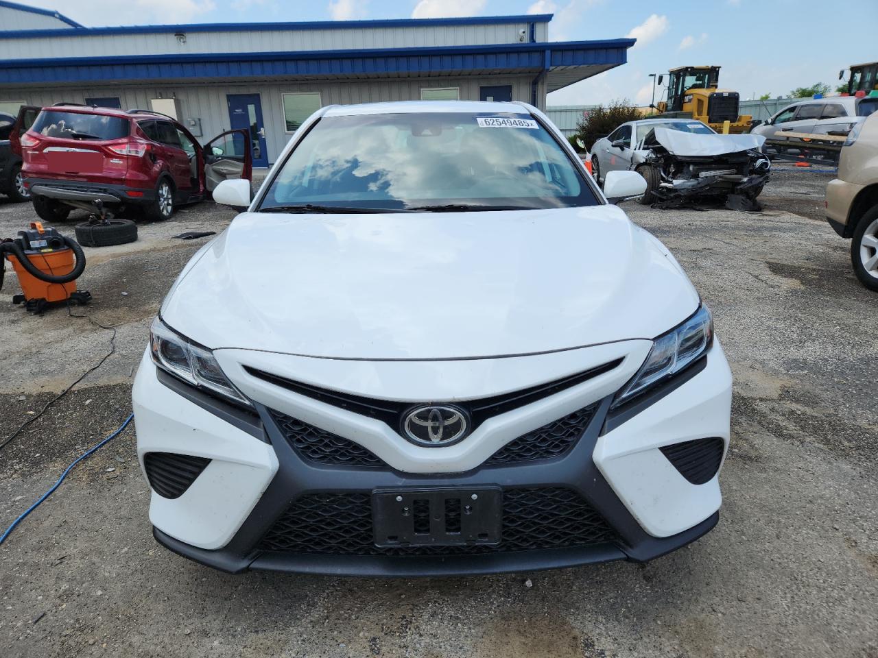 Toyota Camry L Image 5