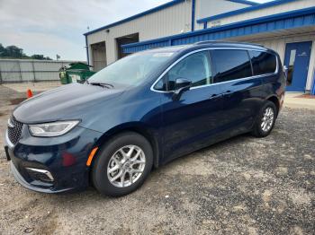  Salvage Chrysler Pacifica