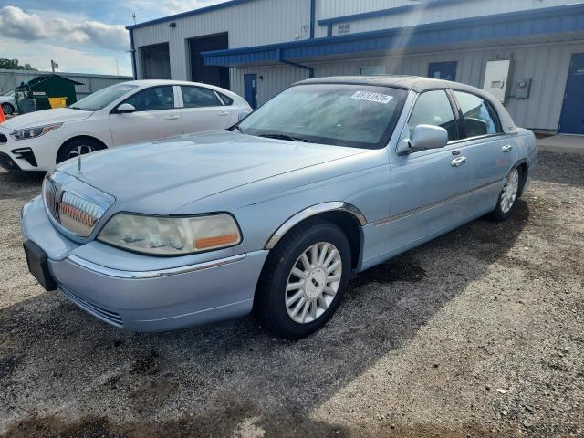  Salvage Lincoln Towncar