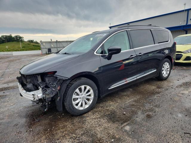  Salvage Chrysler Pacifica