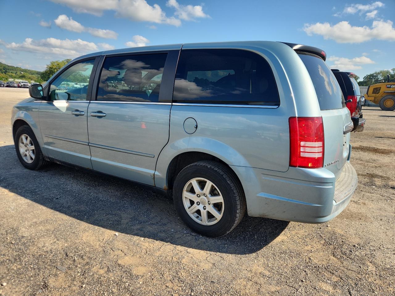 Chrysler Minivan Lx Image 3