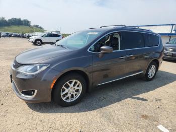  Salvage Chrysler Pacifica