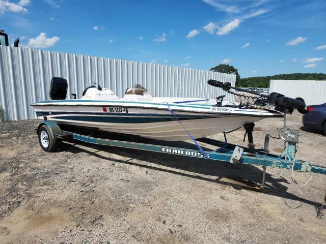  Salvage Cajun Boats Mastercr Boat