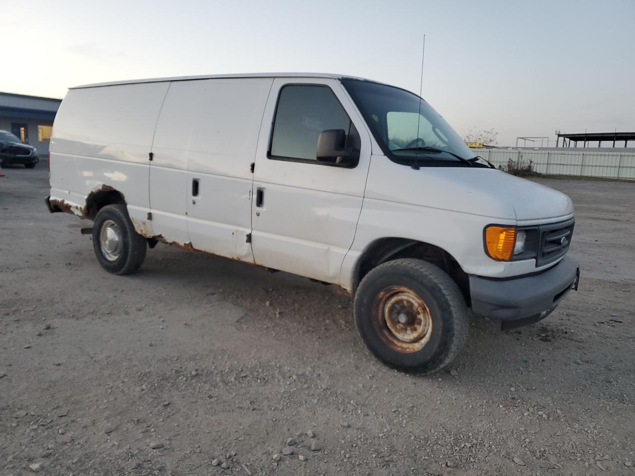 Ford Econoline E350 Super Duty Van Image 11