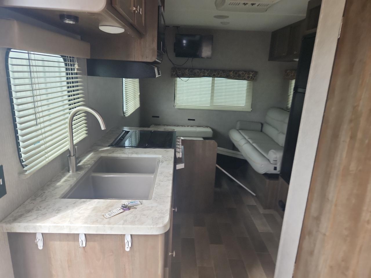 Dutchmen Coleman Image 5