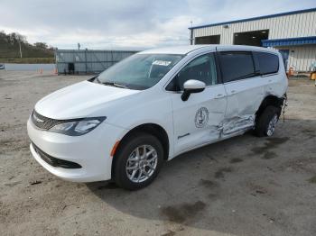  Salvage Chrysler Minivan