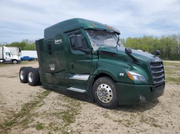  Salvage Freightliner Cascadia 1