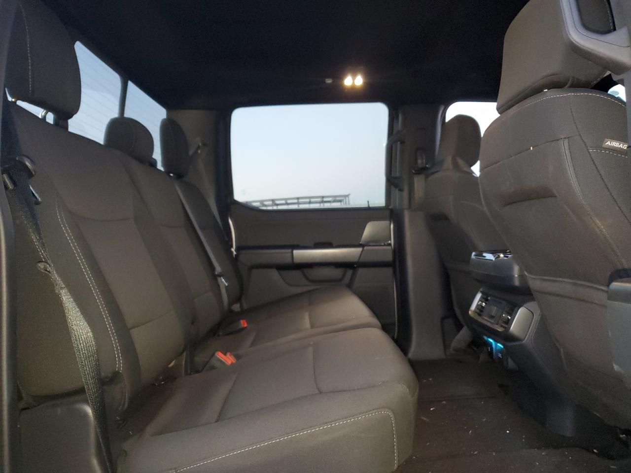 Ford F-150 Xlt Image 11