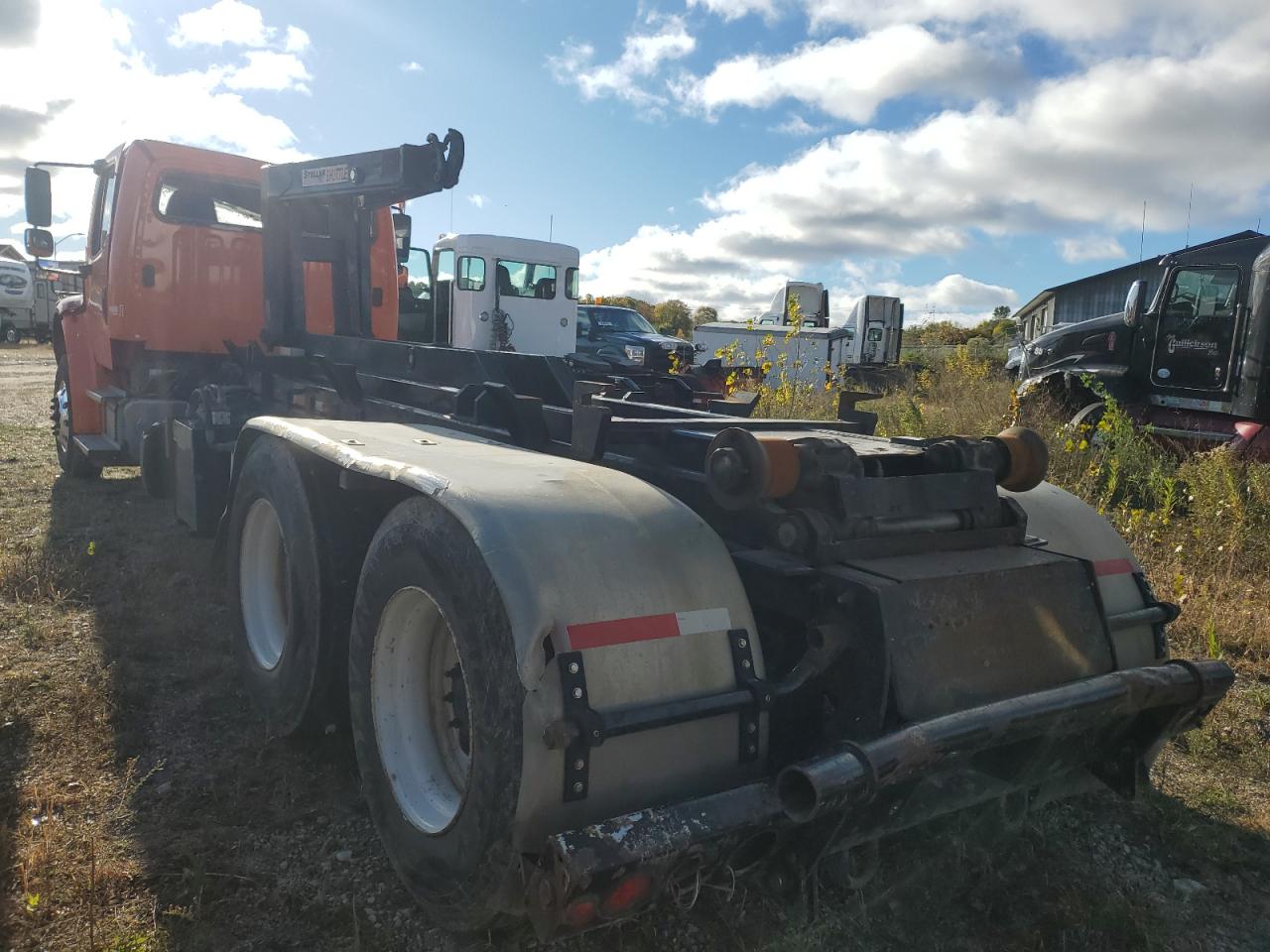 Freightliner M2 106 Medium Duty Image 2