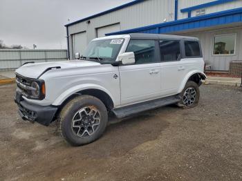  Salvage Ford Bronco