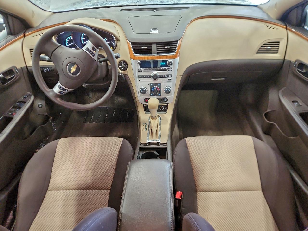 Chevrolet Malibu 1lt Image 10