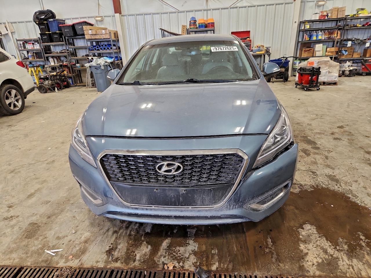 Hyundai SONATA Hybrid Image 3