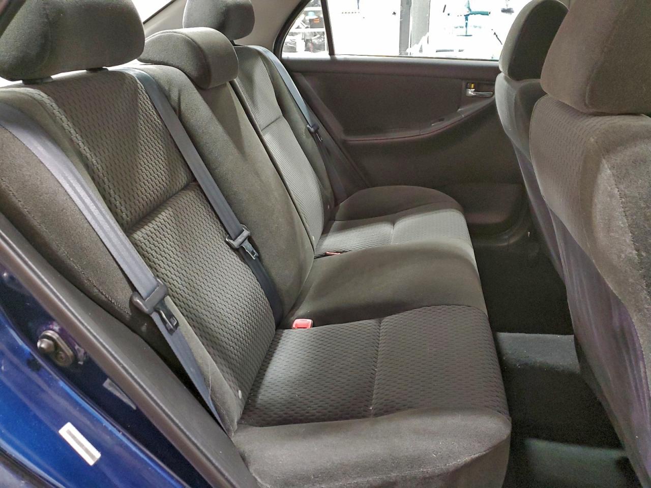 Toyota Corolla Ce Image 4