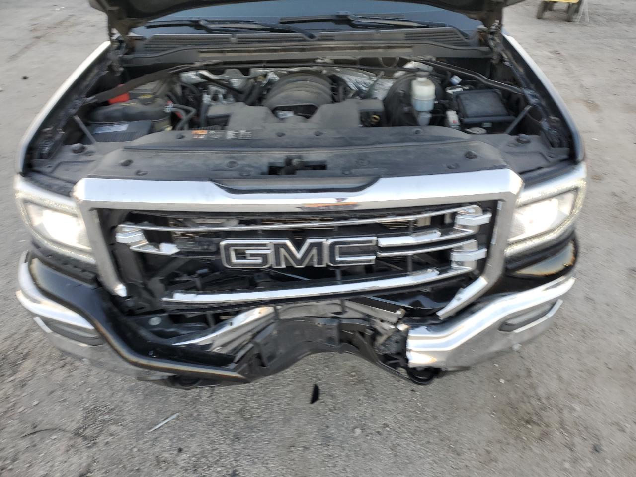 GMC Sierra K1500 Slt Image 2