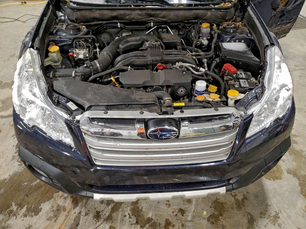 Subaru Outback 2.5i Limited Image 7