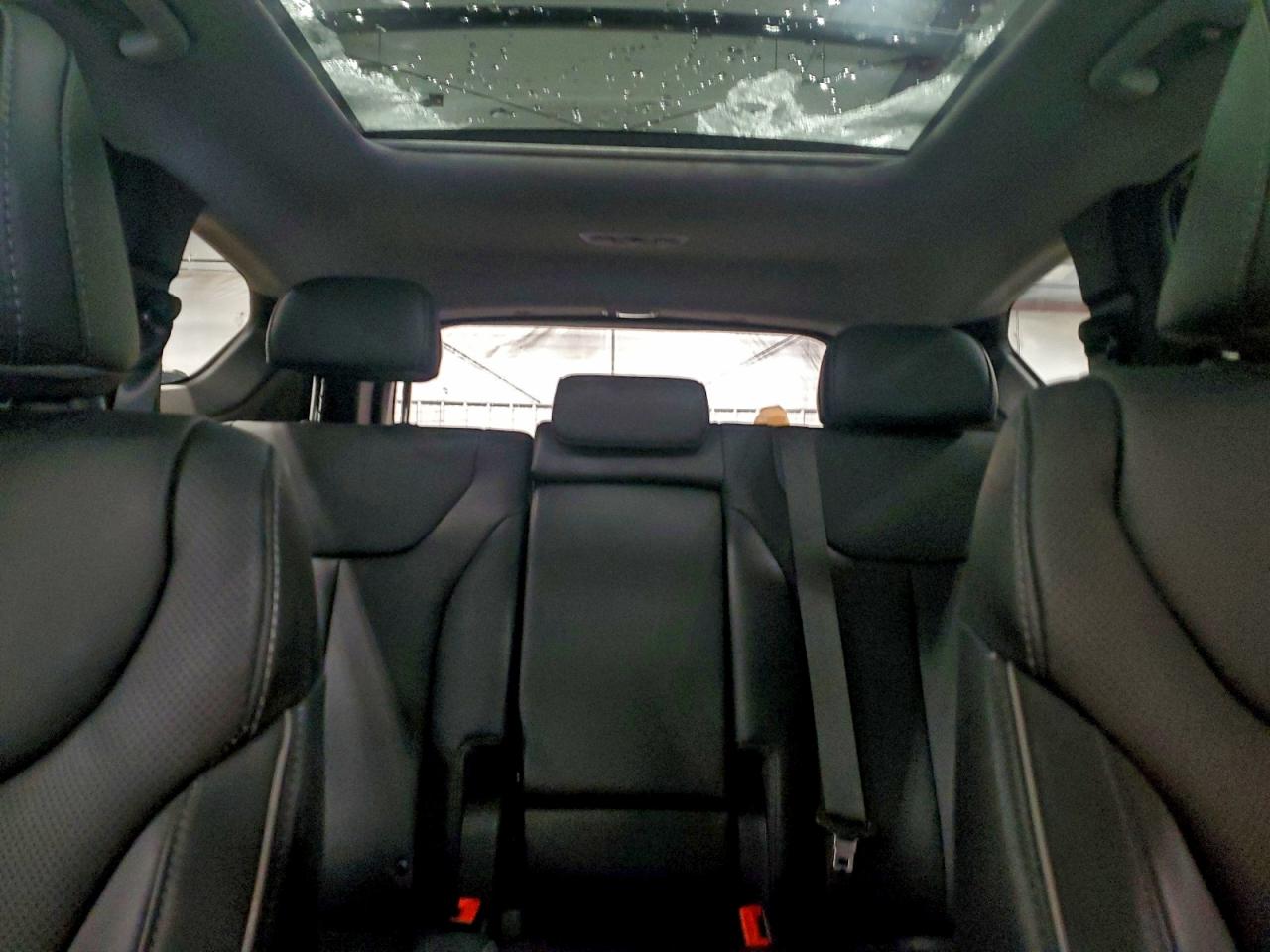 Hyundai SANTA FE Limited Image 8