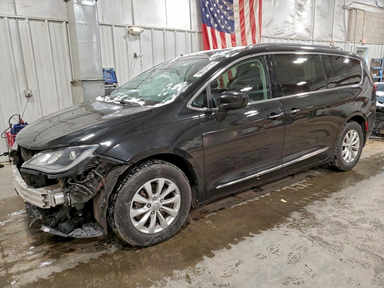 Chrysler Pacifica Touring L Plus Image 1