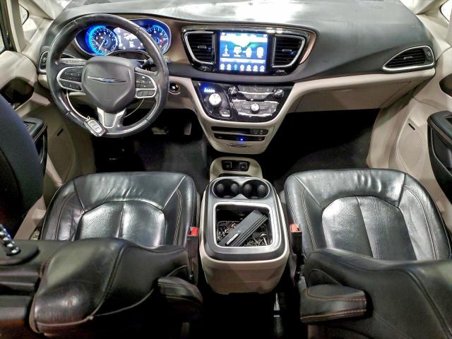 Chrysler Pacifica Touring L Plus Image 14