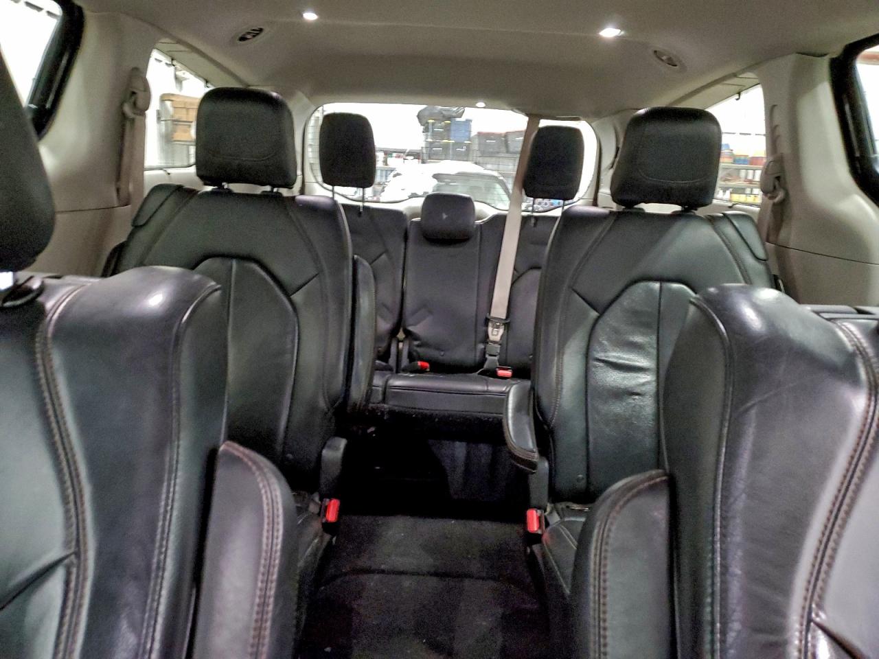 Chrysler Pacifica Touring L Plus Image 6