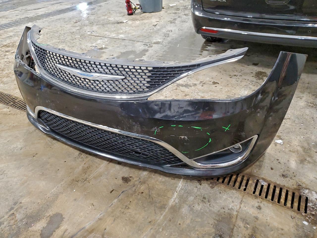 Chrysler Pacifica Touring L Plus Image 12