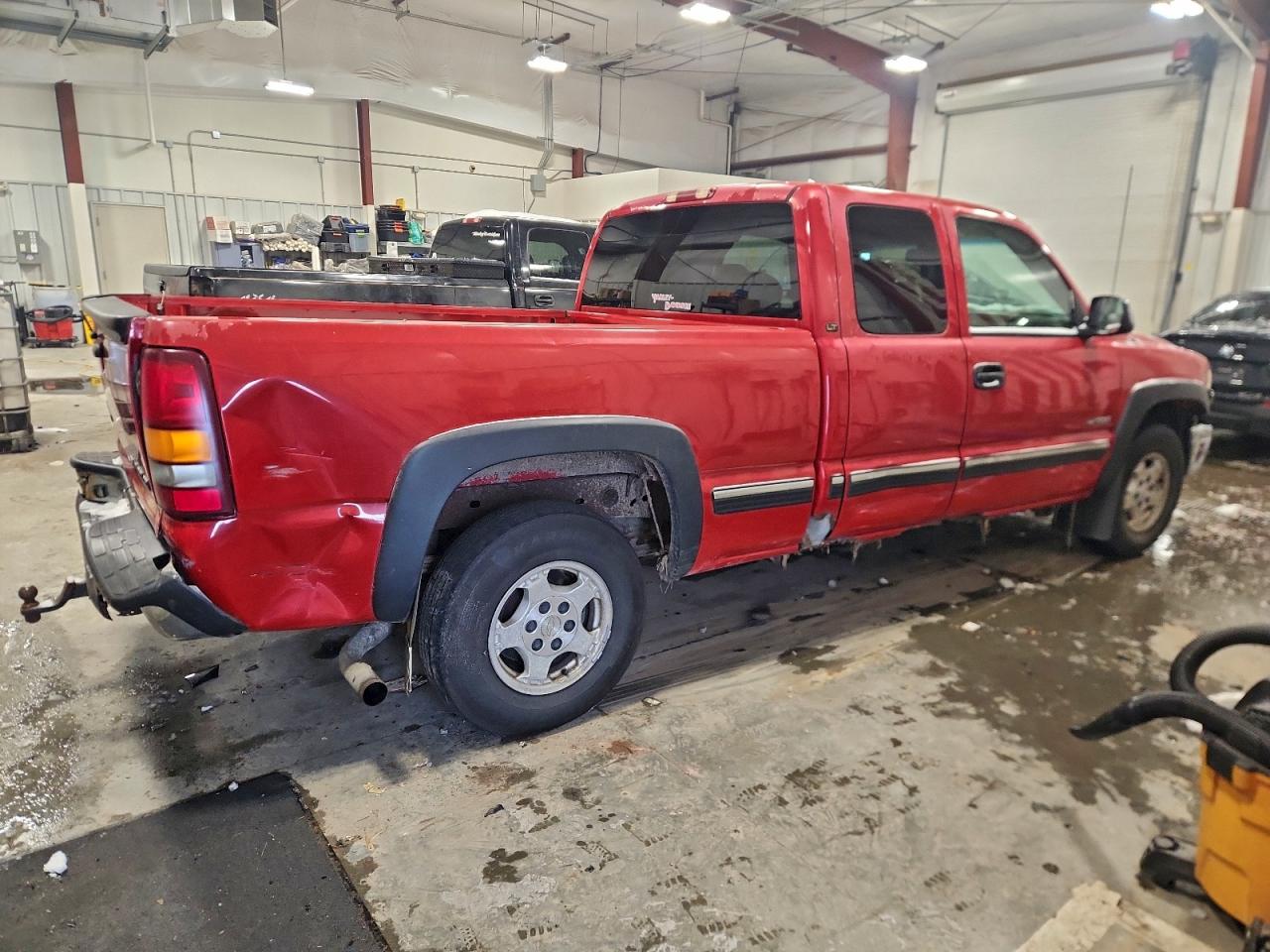 Chevrolet Silverado K1500 Image 9