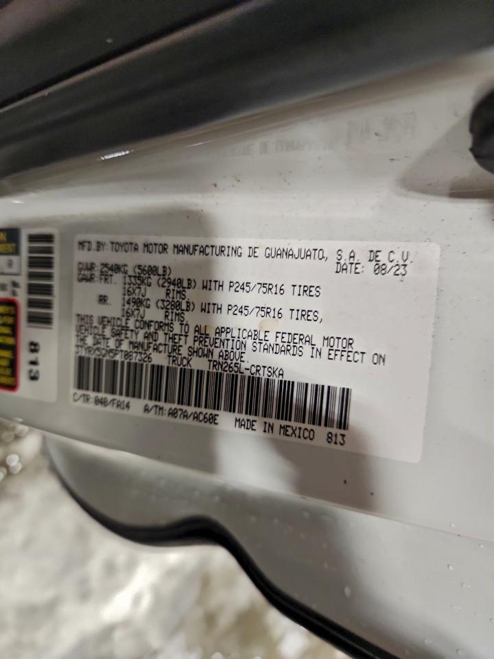 Toyota Tacoma Access Cab Image 9