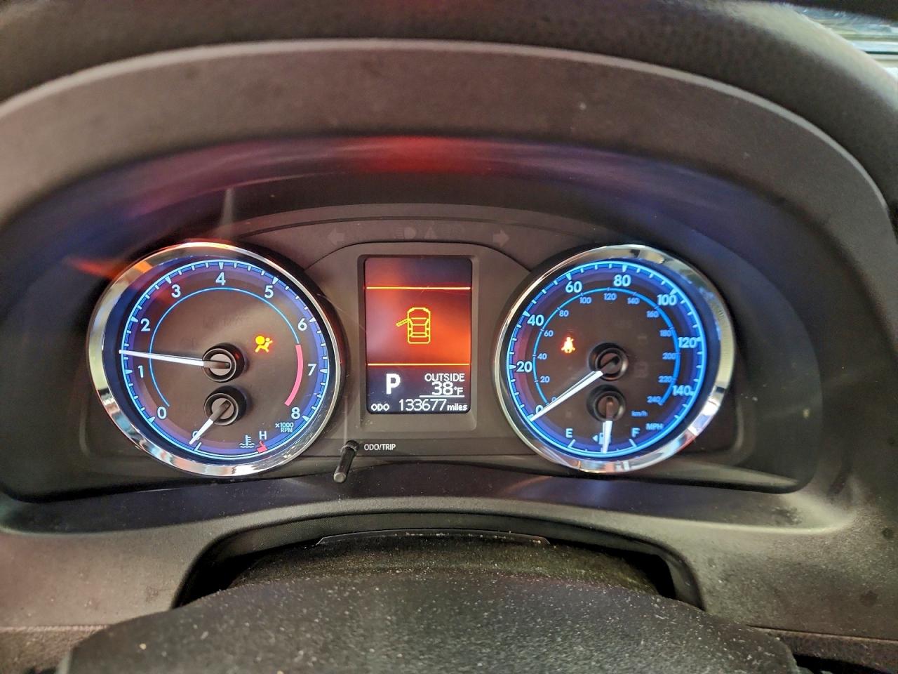 Toyota Corolla L Image 5