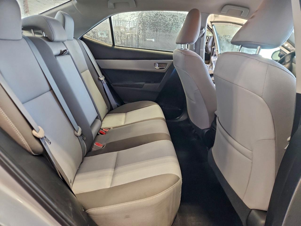 Toyota Corolla L Image 7