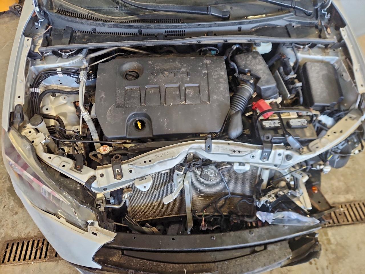 Toyota Corolla L Image 2