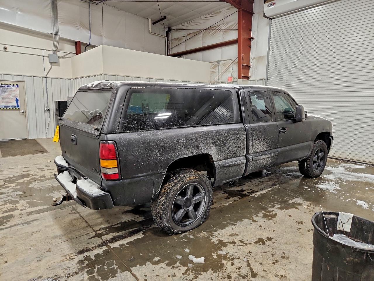 GMC Sierra K1500 Image 9