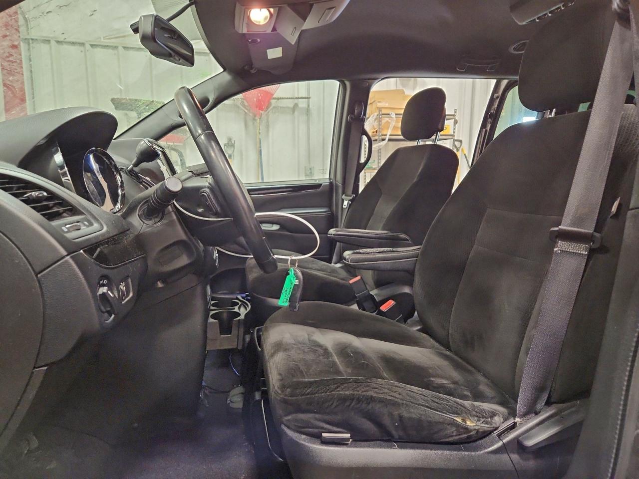 Dodge Caravan Se Image 6