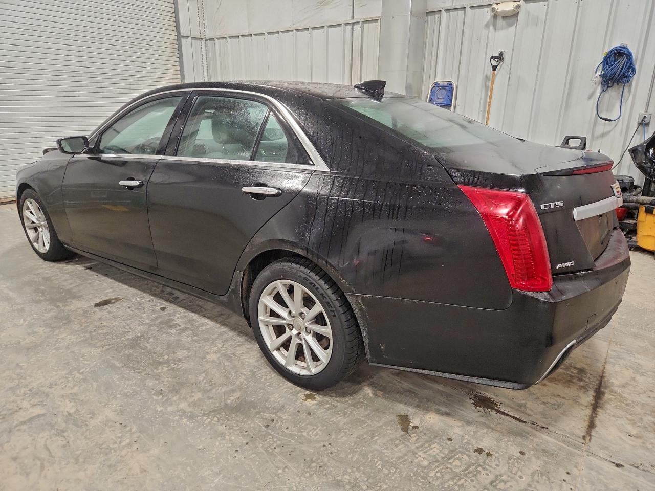 Cadillac CTS Image 2