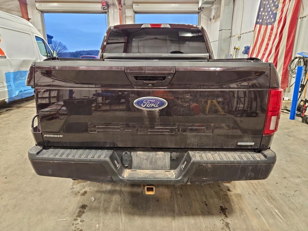 Ford F-150 Supercrew Image 11