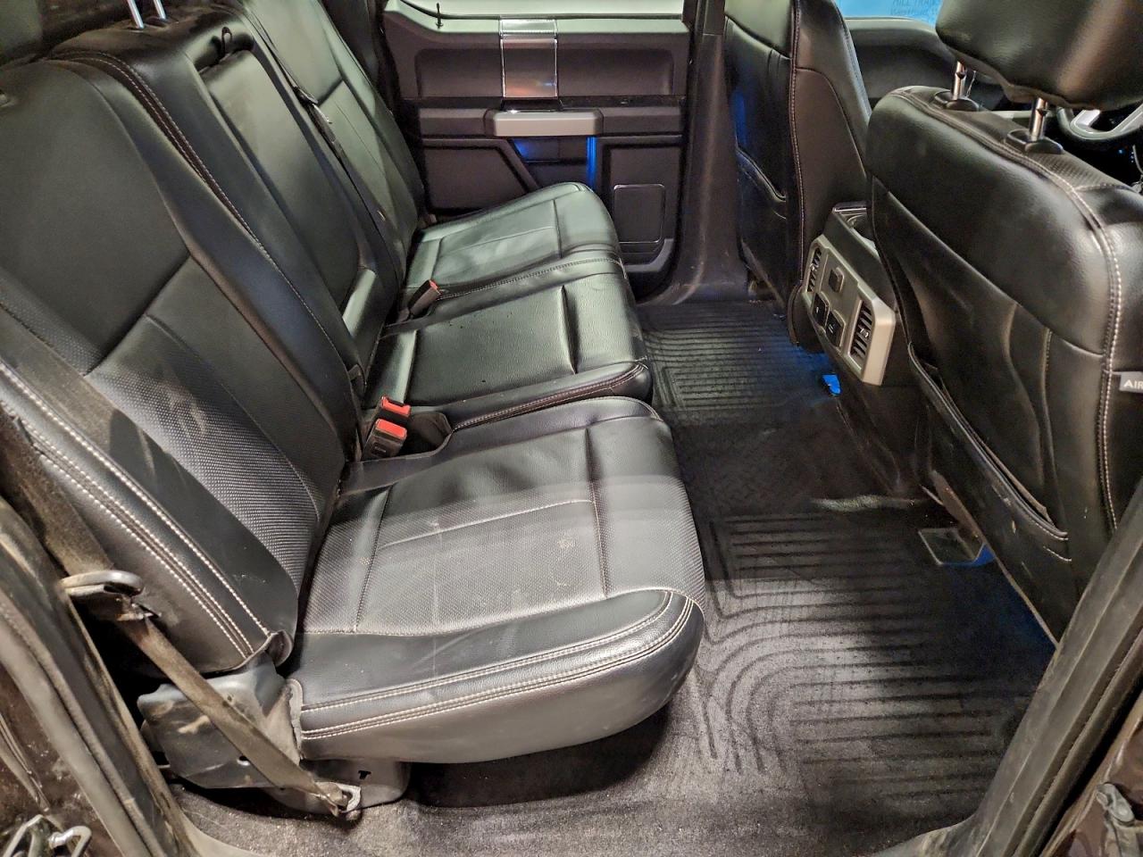 Ford F-150 Supercrew Image 6