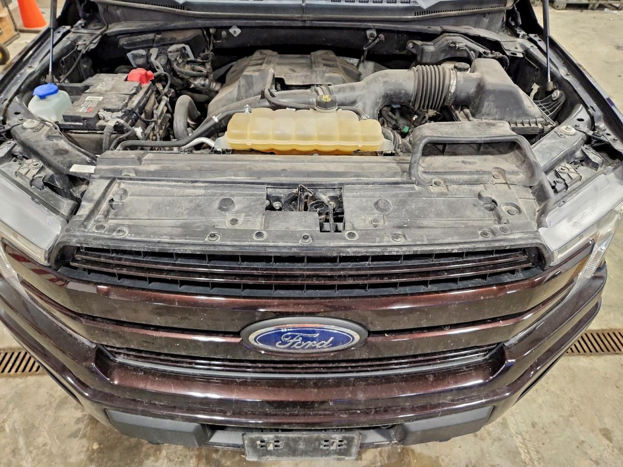 Ford F-150 Supercrew Image 8