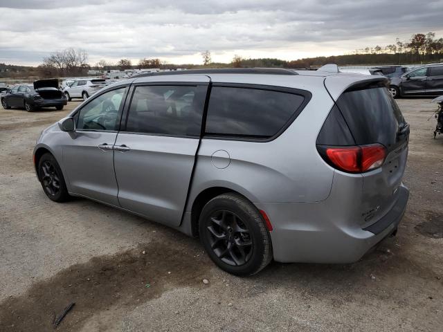 Chrysler Pacifica Touring L Image 2